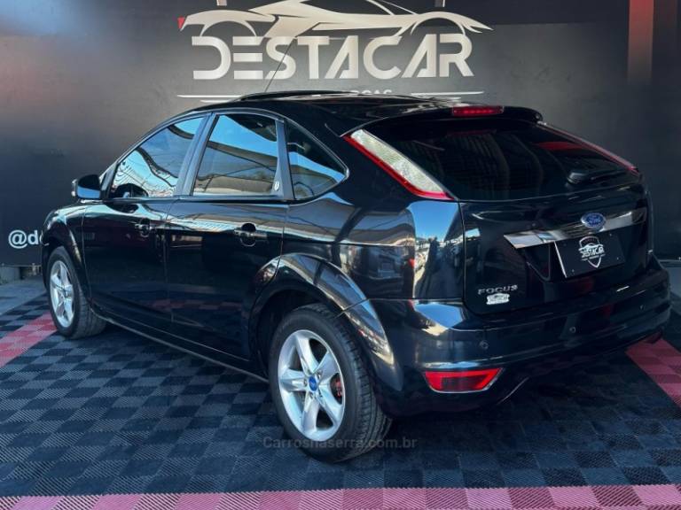 FORD - FOCUS - 2009/2009 - Preta - R$ 43.900,00
